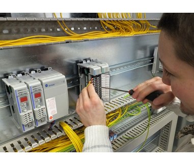 Sửa chữa bảo trì hệ thống điện , scada , plc